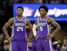 开云中国-萨克拉门托国王训练开放日，今夜队长鼓劲引欢呼，欧篮联在即，医务组通报恢复