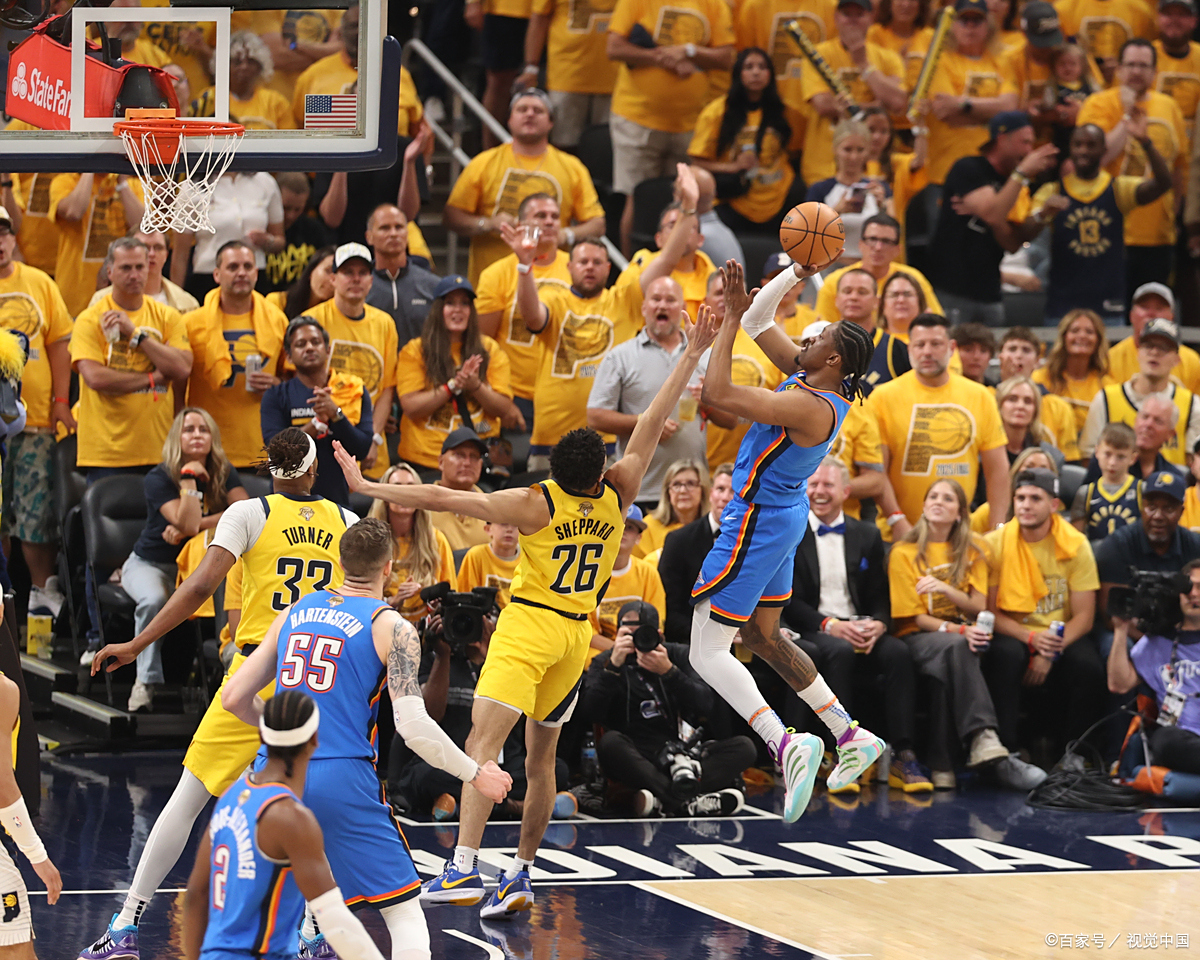 开云中国-赛地聚焦：NBA总决赛集结日热度飙升，尼斯外线爆发，媒体盛赞，更衣室氛围转暖