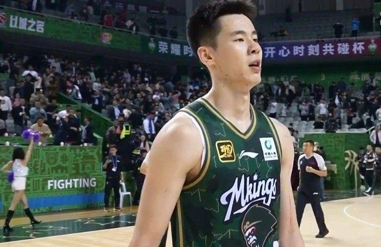 开云在线登陆入口-转折点！广东宏远完成体检，葡超冲刺阶段攻防权衡，球迷炸锅，年轻球员得到机会