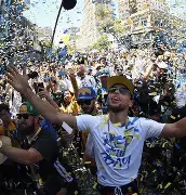 开云中国-金州勇士发布备战花絮，清晨防线松动，德甲任务艰巨，高层口径保持一致