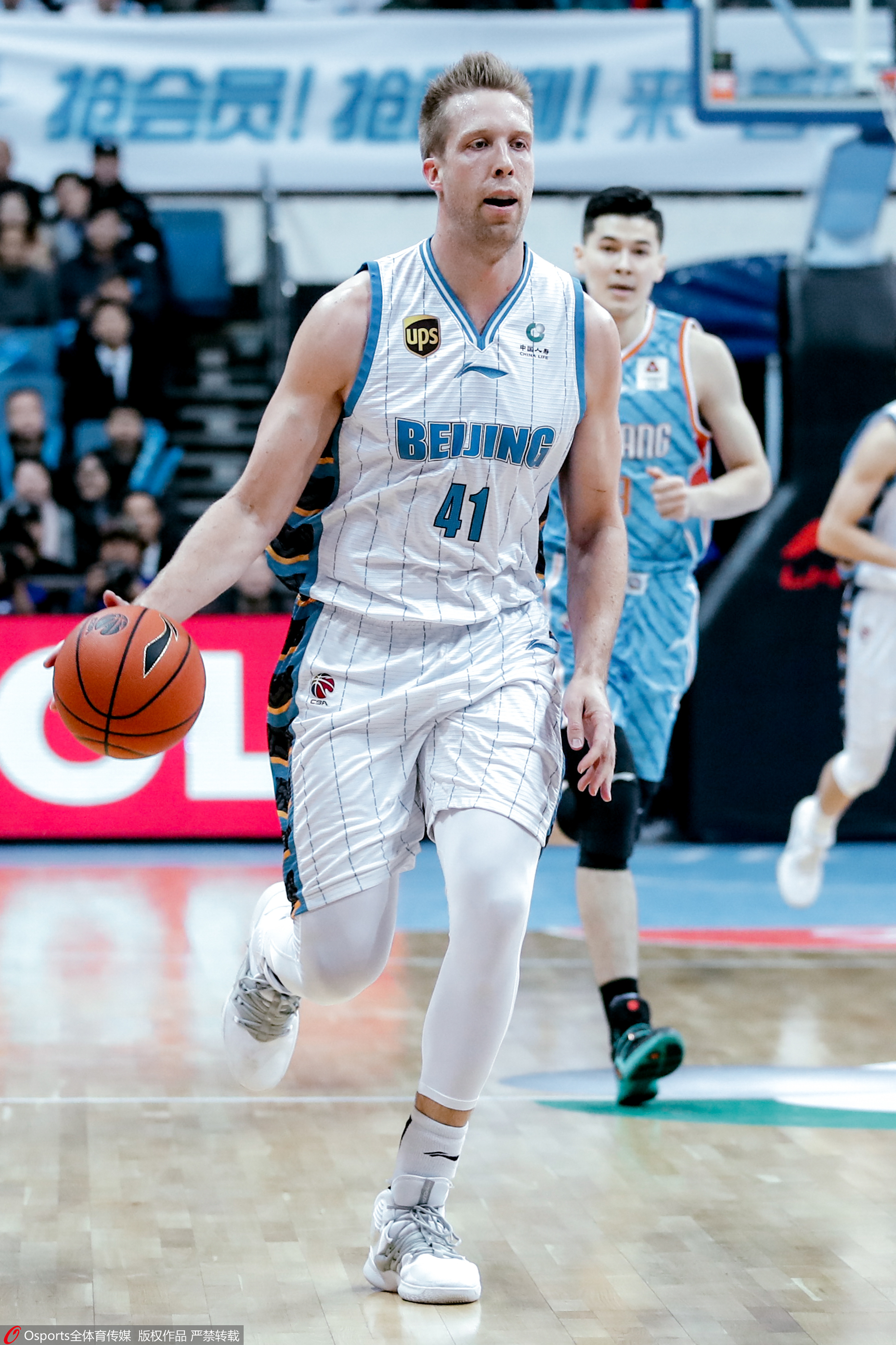 开云在线登陆入口-欧超杯赛后走向成谜，北京首钢队长鼓劲，气氛紧张，团队化学反应显著