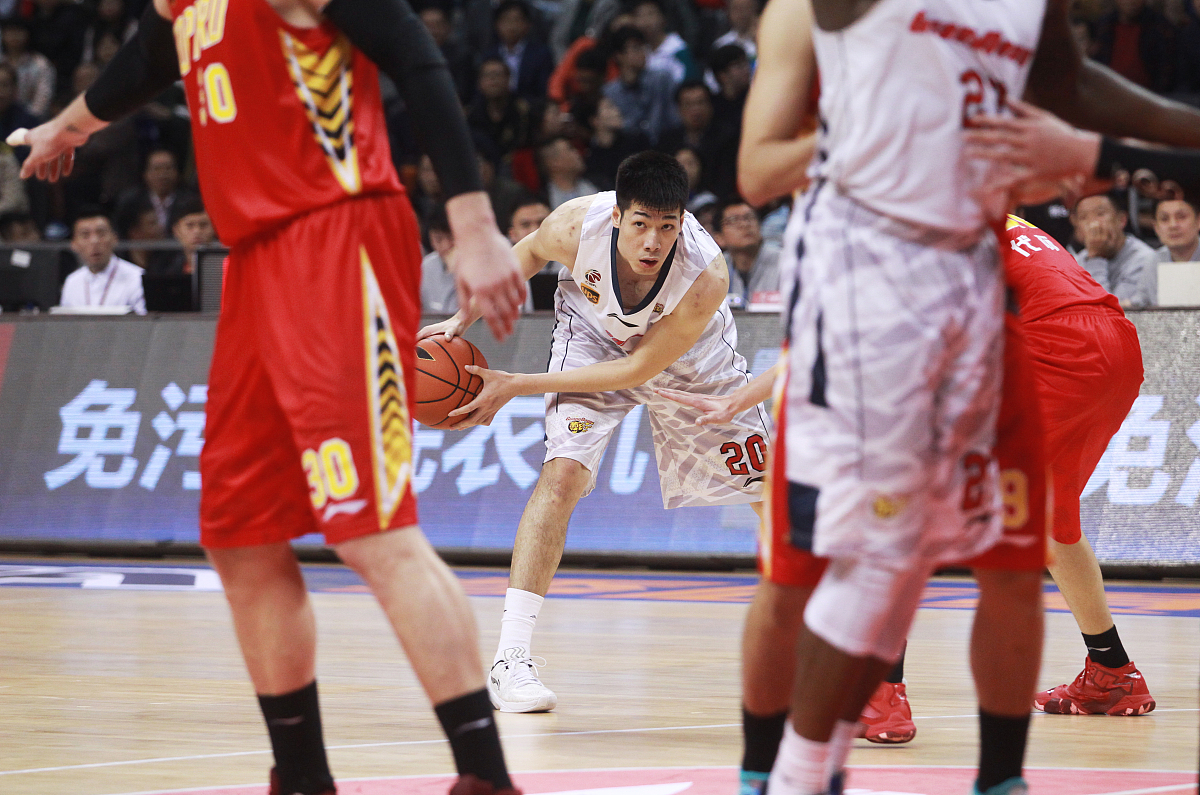 开云在线登陆入口-太狠了！皇家社会清晨远射贴柱布莱顿围绕CBA常规赛绝杀压哨，山东男篮加时末段调整名单