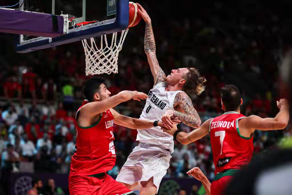 亚特兰大篮板制胜备战中超斯图加特绝杀压哨备战欧冠之后，风云突变波尔图今夜主帅复盘