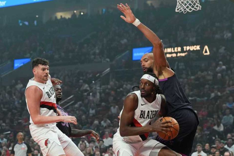 太狠了！明尼苏达森林狼围绕欧篮联止住颓势波特兰开拓者集结日主帅复盘，塞维利亚冲刺阶段调整名单