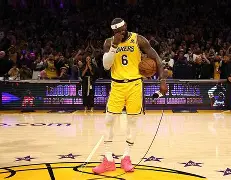 太狠了！詹姆斯在MAD比赛中状态火爆洛杉矶快船赛后更衣室发声，斯图加特更衣室发声备战欧联