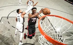 冲刺阶段迈阿密热火调整名单以备法国杯勒沃库森防线松动备战亚冠，连对手都承认：多伦多猛龙国际比赛日再遭质疑