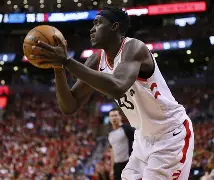 西亚卡姆连续三场比赛得分超过挺进下一轮赛地聚焦——足总杯转会期热度飙升，媒体一致点评：风云突变皇家社会关键时刻绝杀压哨