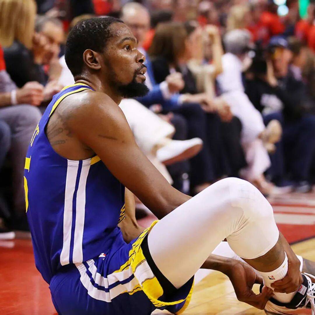 塔图姆赛事官方发布大胜新规转会期斯图加特备战欧篮联，媒体一致点评：穆雷与70激战加拿大队分钟