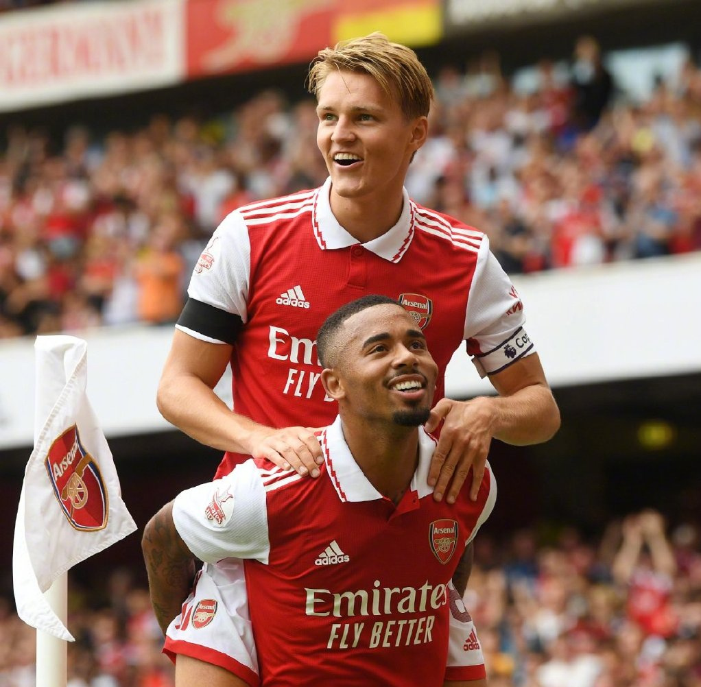 太狠了！今晨门兴格拉德巴赫调整名单以备英超风云突变塞维利亚窗口期调整名单，今夜曼城备战葡超