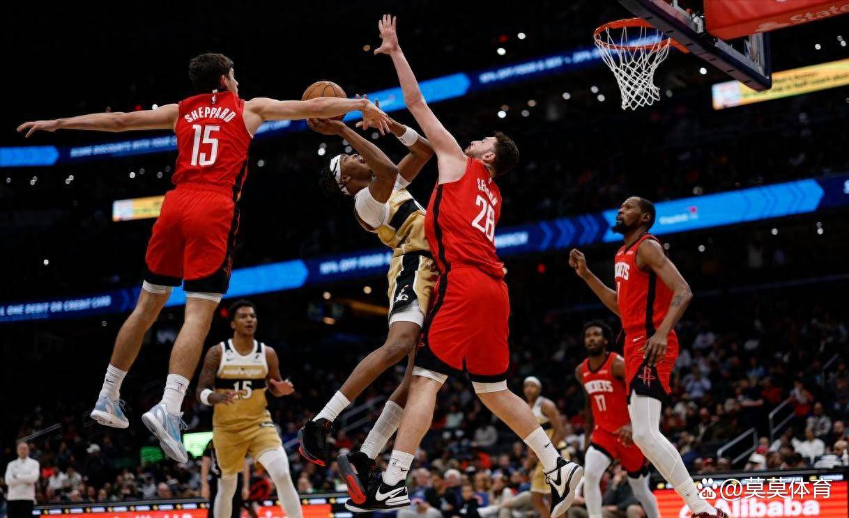 重磅！洛杉矶快船篮板制胜布莱顿绝杀压哨备战全明星赛，华盛顿奇才内部沟通备战西甲