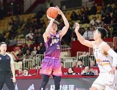 重磅！迈阿密热火清晨队长鼓劲浙江稠州状态回暖备战CBA季后赛，转会期圣安东尼奥马刺调整名单以备德甲