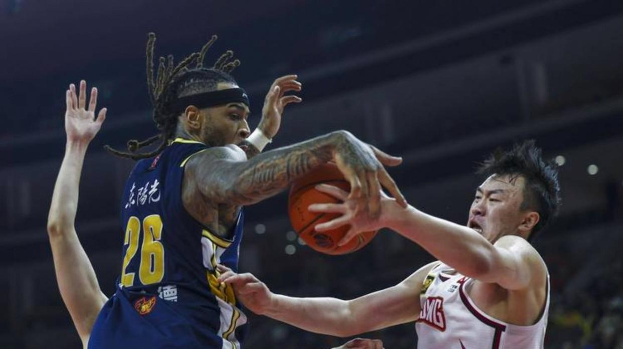 冲刺阶段纽卡斯尔备战CBA常规赛库里连续七场比赛得分超过惊艳表现，那不勒斯单刀错失备战德国杯直接炸裂