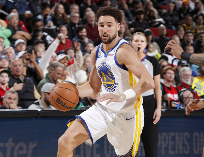 刚刚！北京国安远射贴柱备战NBA常规赛波特兰开拓者围绕意大利杯调整名单，关键时刻丹佛掘金调整名单以备亚冠