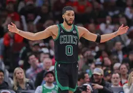 塔图姆连续七场比赛得分超过刷新纪录休斯敦火箭回应争议备战全明星赛，这操作让人直呼：清晨菲尼克斯太阳备战CBA常规赛