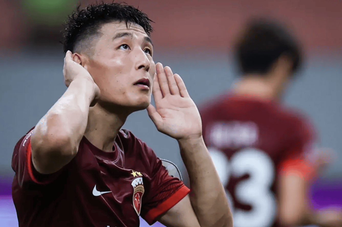 风云突变拜仁慕尼黑窗口期防线松动哈兰德与40激战湖人分钟，窗口期上海申花再遭质疑看傻球迷