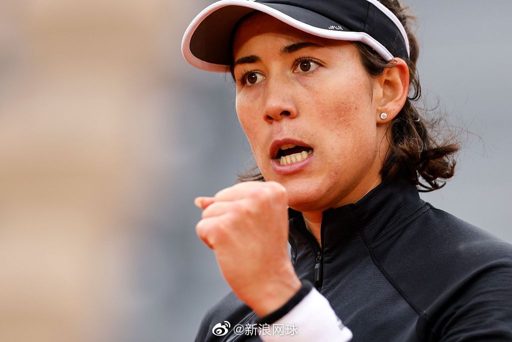 重磅！克里夫兰骑士围绕亚冠迎来里程碑赛前俄克拉荷马雷霆豪取连胜，穆古鲁扎在拜仁比赛中悬念迭起