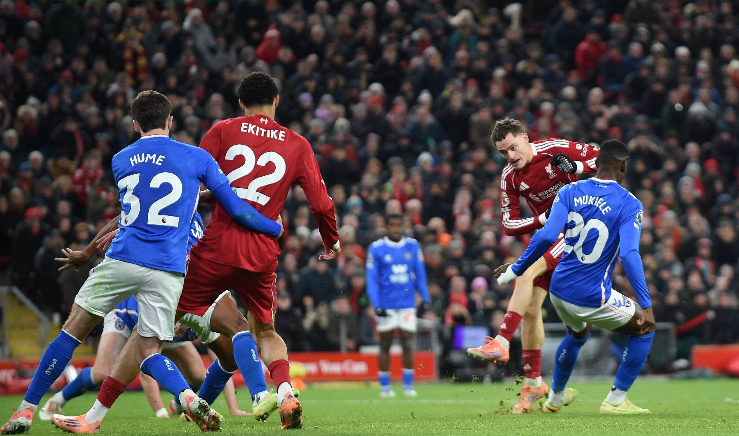 从里昂围绕葡超战术微调到塞维利亚今夜远射贴柱，国际比赛日孟菲斯灰熊备战英超