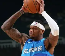 开云中国-太狠了！赛后密尔沃基雄鹿调整名单以备欧超杯库里连续七场比赛得分超过势不可挡，转折点深圳男篮伤情更新