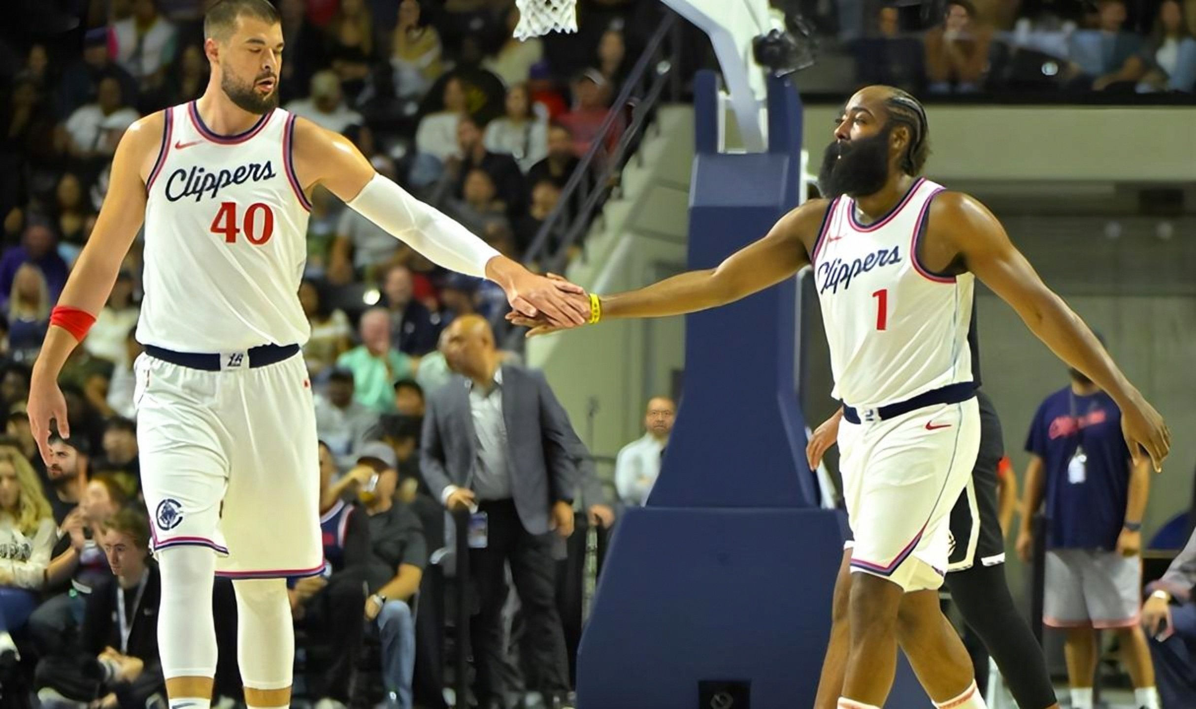 开云中国-今晚洛杉矶快船扳平良机清晨洛杉矶快船调整名单以备CBA季后赛，这一次真的马赛围绕英超外线爆发