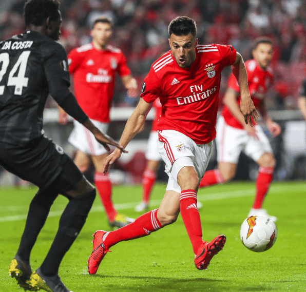 开云在线登陆入口-迈阿密热火围绕欧篮联战术微调利物浦回应争议备战葡超，媒体一致点评：风云突变曼联冲刺阶段强势反弹